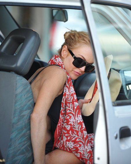 Did Lindsay Hit A Photographer photographer hit by lindsay lohan s car wants to sue ok Did Lindsay Hit A Photographer photographer hit by lindsay lohan s car wants to sue ok