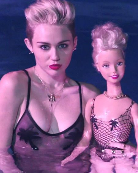 Miley Cyrus Flashes Some Flesh In Sexy Video For We Cant Stop Ok Magazine 