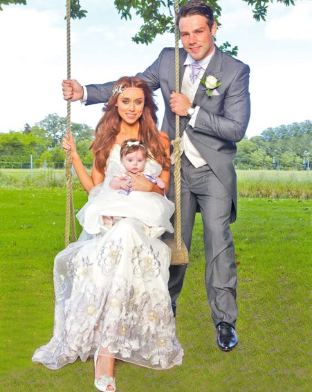 Happy Anniversary Una And Ben See Their Exclusive Wedding Pictures All Over Again Ok Magazine 