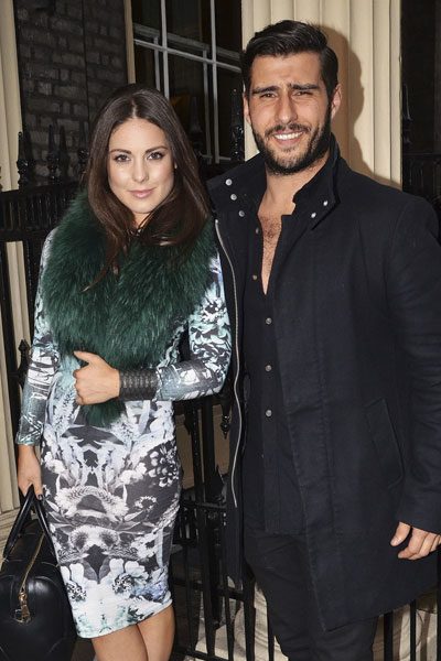 is louise from made in chelsea dating alik carmen electra naked humps a girl